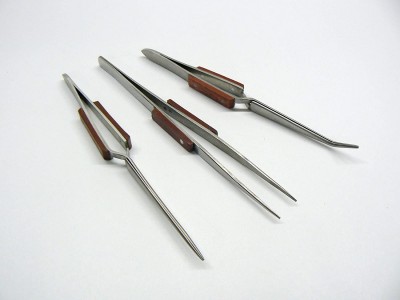 cross lock tweezers.jpg