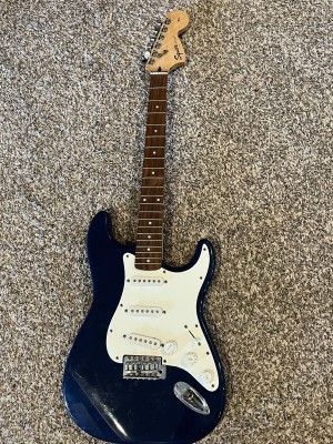 Squier Affinity Blue Strat.jpg