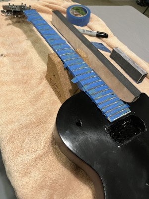 les paul fret level.jpg