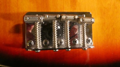 fretless vintage bridge.JPG