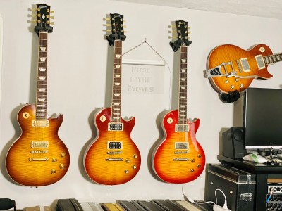 Gibsons.jpg