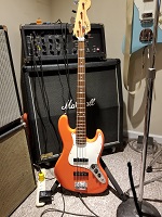 Squier 2010 AMI Jazz Bass Refin 2.jpg