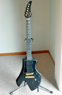 Gibson_Corvus_II.jpg