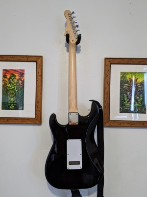 G&L_Comanche_Tribute_rear.jpg