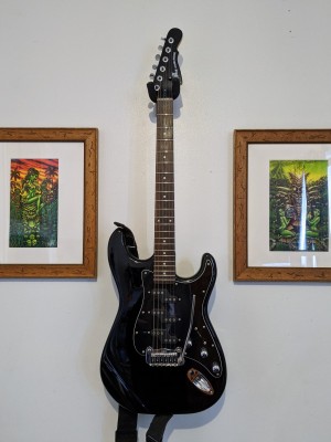 G&L_Comanche_Tribute_front.jpg