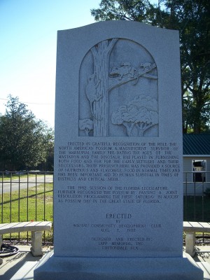 wausaupossummonument.jpg